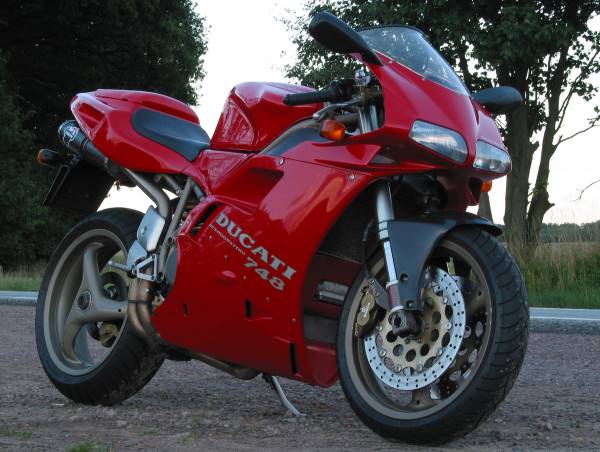 Ducati 748