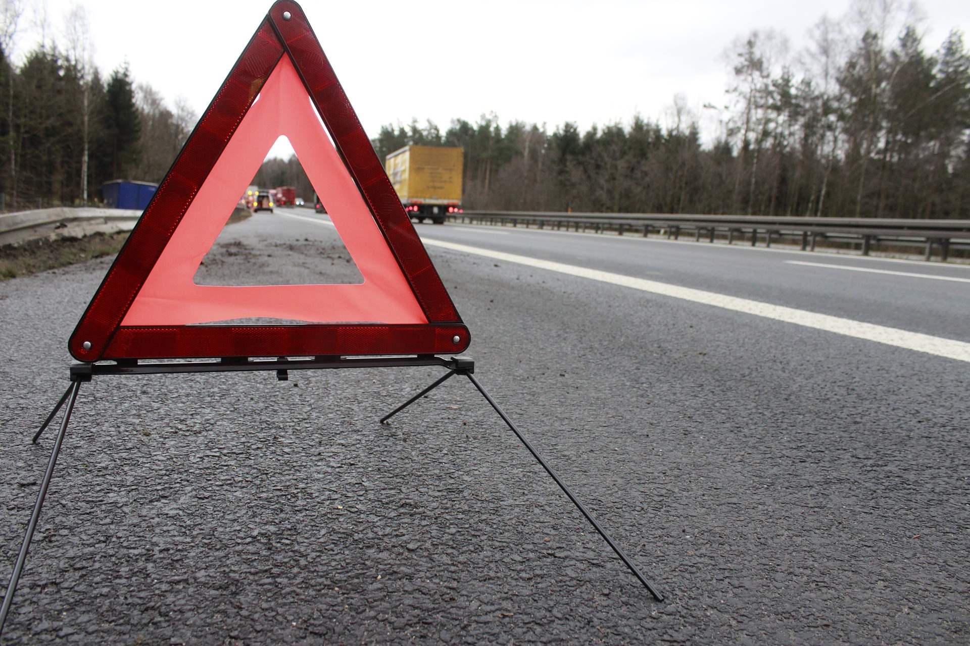 Reflective Warning Triangle Sign Car Breakdown Signal Motorway Emergency Stop