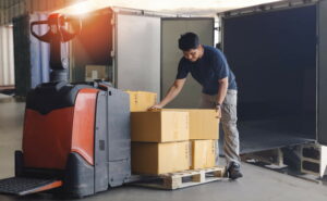 Options for loading and unloading palletised freight to and from a ...