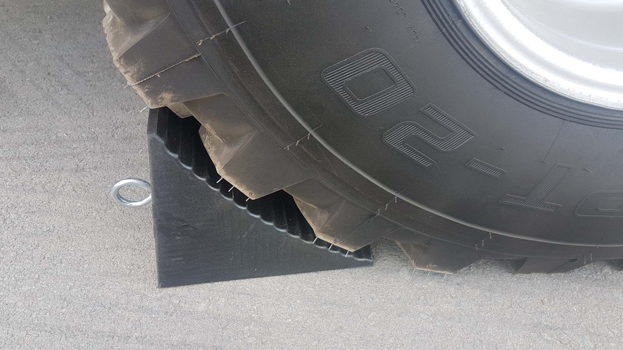 What is a cardan shaft park brake and why is it bad?