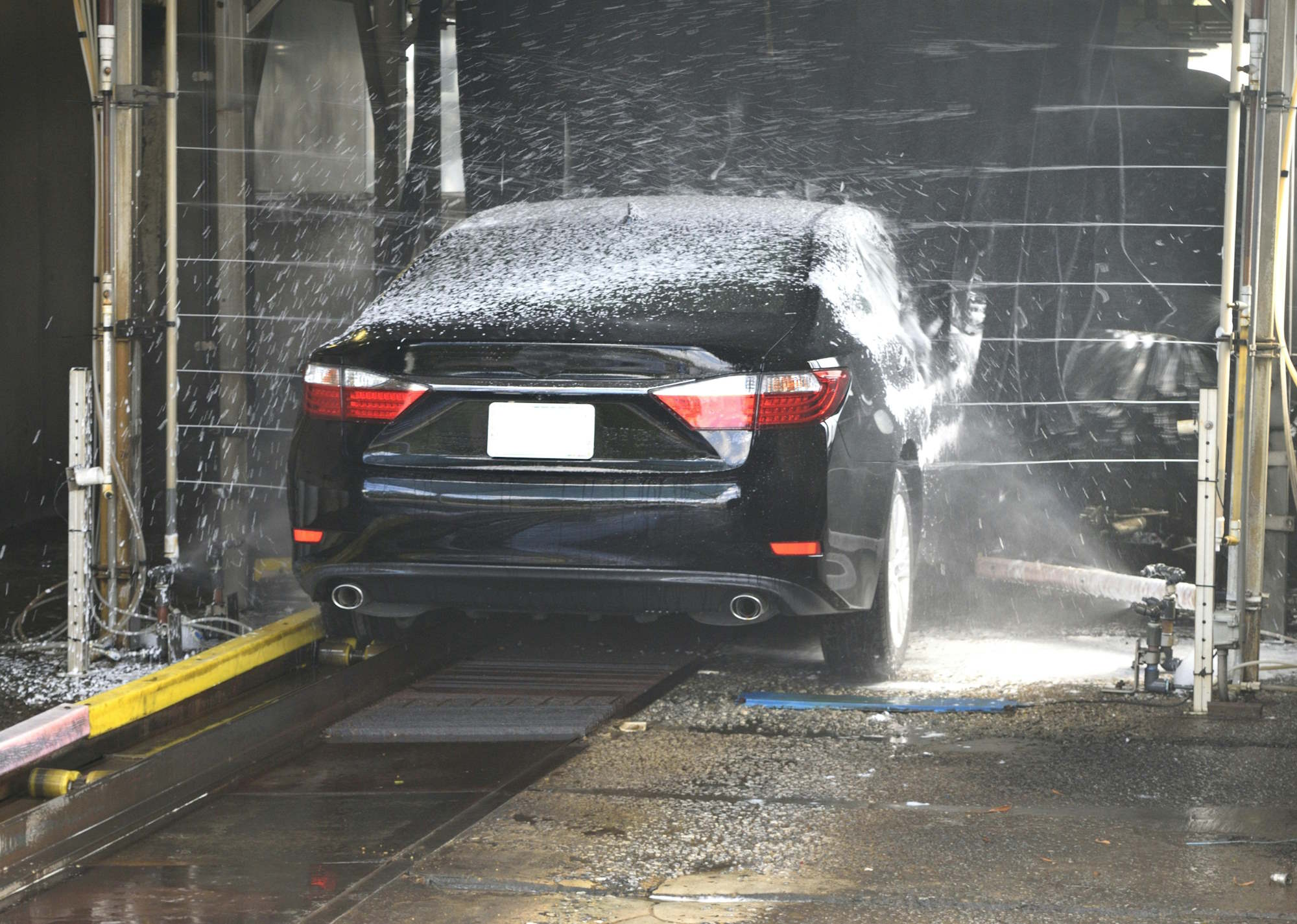 The evolution of car washing from hand scrubbing to hightech solutions